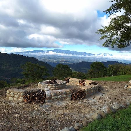 Finca Queveri Orosi Exterior photo